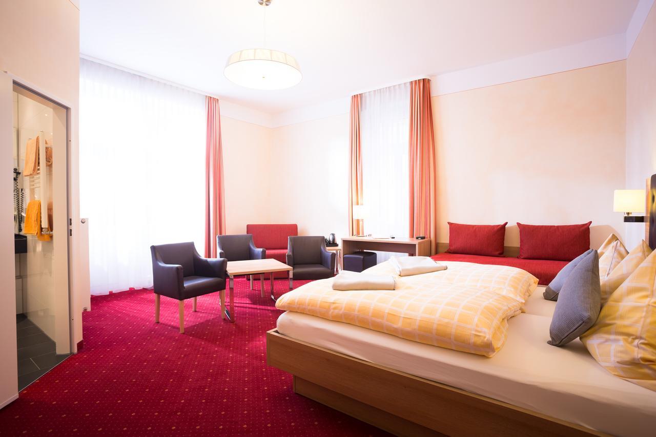 Hotel-Pension Berger ไฮเดลเบิร์ก ภายนอก รูปภาพ
